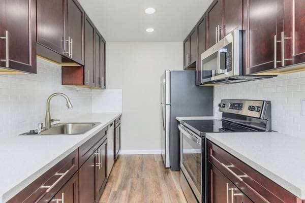 2BR/1BA Apartment on Stokes Street · San Jose photo 4