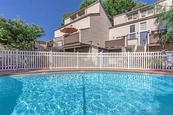 1BR/1BA Apartment on Contra Costa Boulevard · Pleasant Hill photo 1