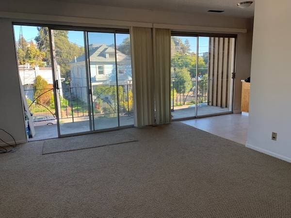 2BR/1BA Apartment · Berkeley photo 1