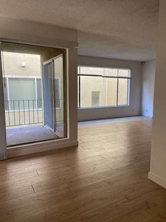 2BR/1BA Apartment · Berkeley photo 2