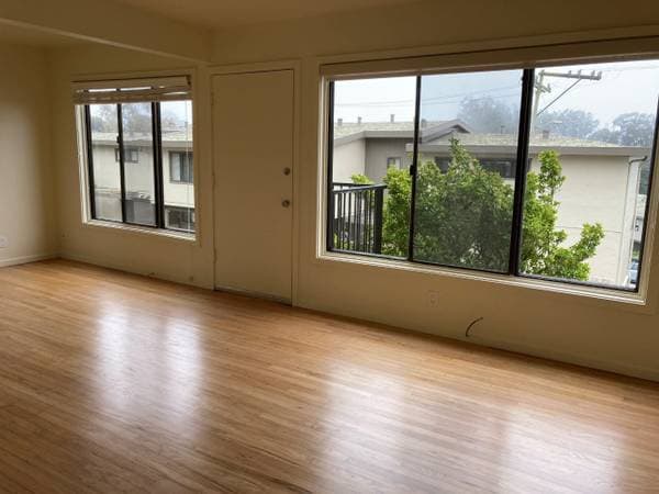 2BR/1BA Apartment · San Francisco photo 2