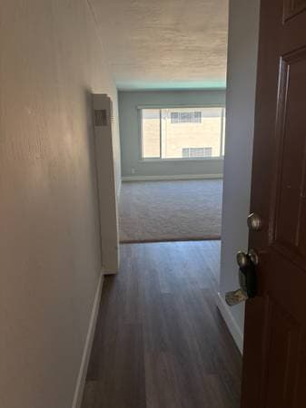 2BR/1BA Apartment · Menlo Park photo 2