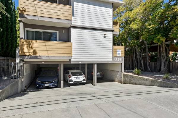 1BR/1BA Apartment · Menlo Park photo 2