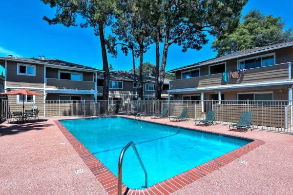 Gorgeous Menlo Park 5-Bedroom 4.5-Bathroom Home photo 3