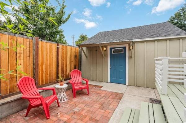 1BR/1BA Single Family House on Laurel St · Santa Cruz photo 1