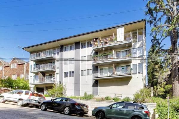 671 Vernon photo 4
