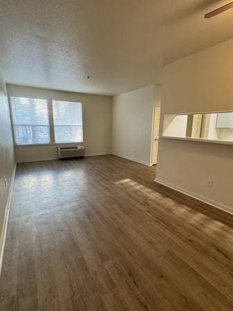 3BR/2BA Apartment on E Reed Street · San Jose photo 1