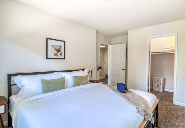 0BR/1BA Apartment on Westcliffe Lane · Walnut Creek photo 5