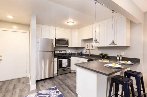 0BR/1BA Apartment on Harder Rd. · Hayward photo 3