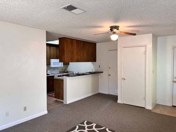 2BR/1BA Duplex · Fairfield photo 4