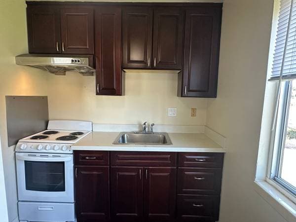 0BR/1BA Apartment on Oak Ave · Redwood City photo 2