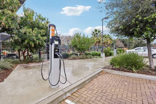 1BR/1BA Apartment on Baywood Drive · Petaluma photo 5