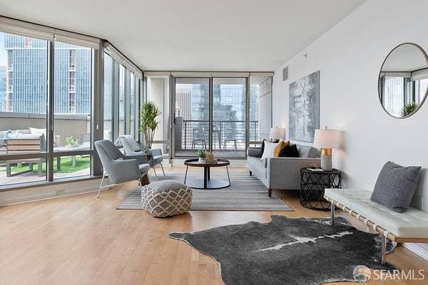 2BR/2BA Condo · San Francisco photo 1