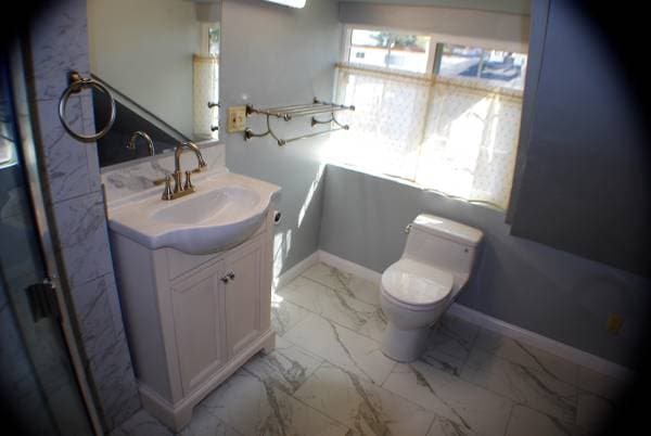 2BR/1BA Apartment · Berkeley photo 5