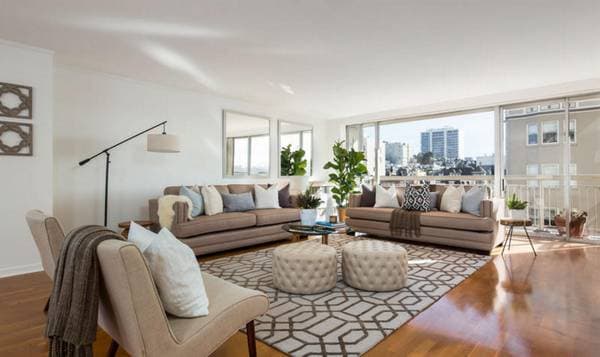 2BR/2BA Condo on Pacific Ave - 7d · San Francisco photo 1