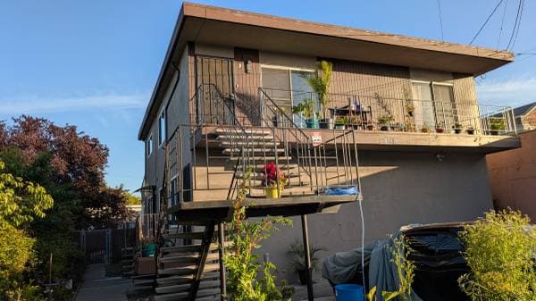 2BR/1BA Apartment · Emeryville photo 1