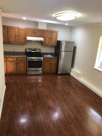 2BR/1BA Apartment · Oakland photo 3