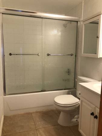 2BR/1BA Apartment · Oakland photo 4