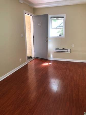 0BR/1BA Apartment on A Athol Ave · Oakland photo 2