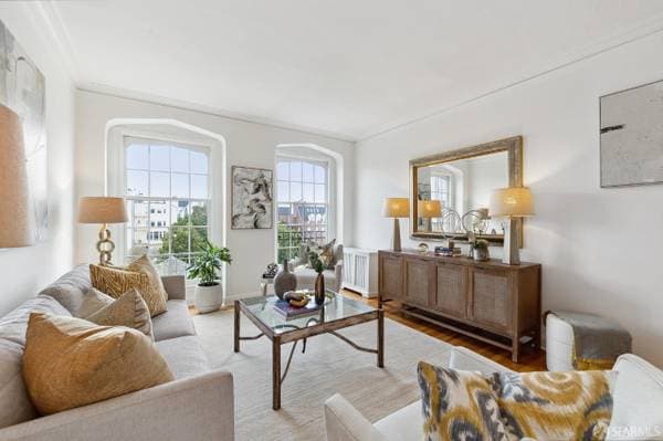 Stunning 4Bed/2.5ba Condo in Pacific Heights photo 2