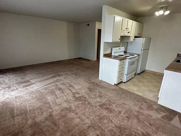 Southgate West Apartments photo 2