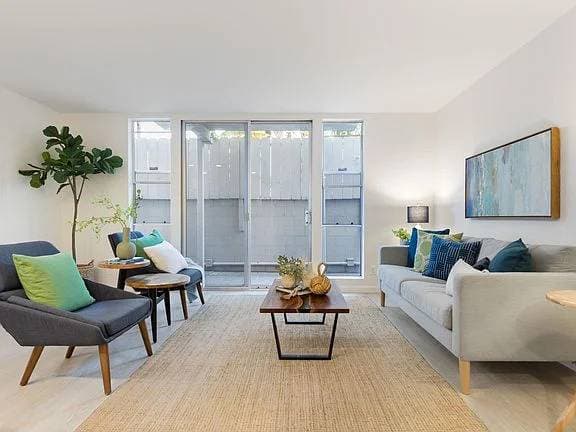 1 Bedroom Condo in Oakland photo 3