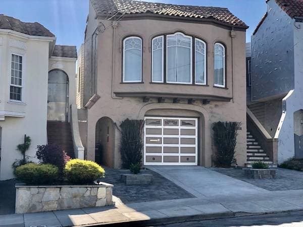 Stunning 2BD/1BA Contemporary Home with Pacific Ocean Views photo 2