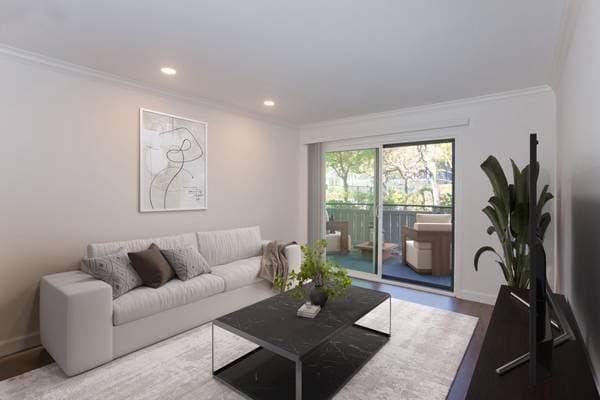 2BR/1BA Apartment on Catamaran Street · San Mateo photo 4