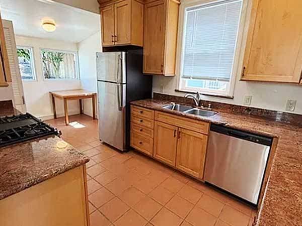Houses on Huron Ave · Daly City photo 3