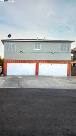 3BR/1BA Apartment · Oakland photo 1