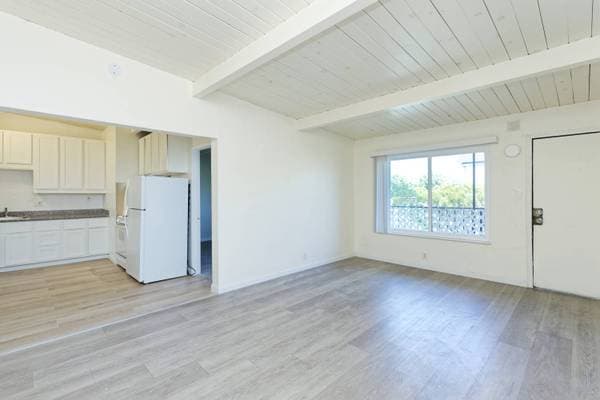 3BR/2BA Apartment · Oakland photo 2