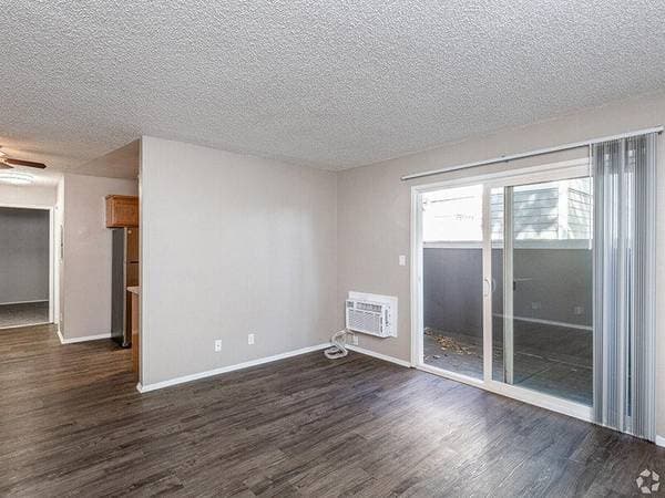 2BR/1BA Apartment on Peach Tree Drive · Fairfield photo 1