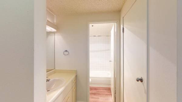1BR/1BA Apartment on O'Farrell Street · San Francisco photo 5