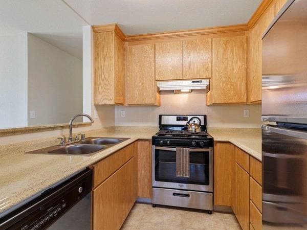 2BR/2BA Apartment · Tracy photo 5