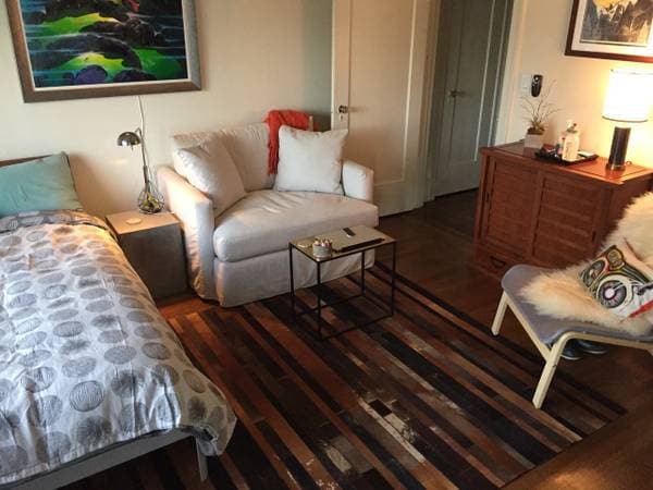 Apartments on Bay Place · Oakland photo 1
