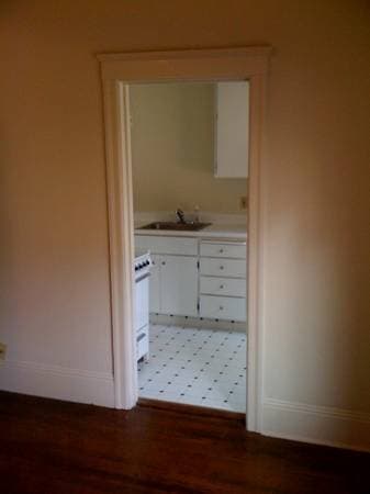Apartments on Bay Place · Oakland photo 5