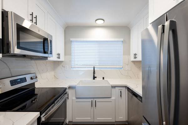 3BR/2BA Apartment · Larkspur photo 2