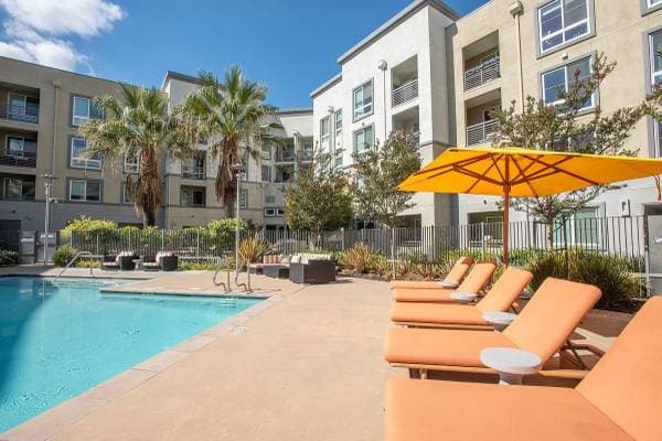 0BR/1BA Apartment on Golden Gate · Dublin photo 5