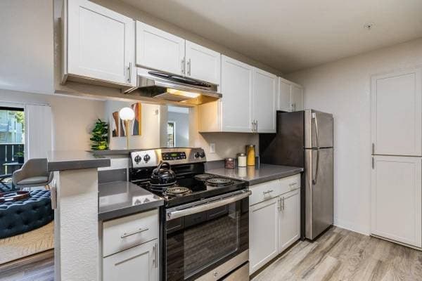 2BR/2BA Apartment on Industrial Blvd · Hayward photo 4