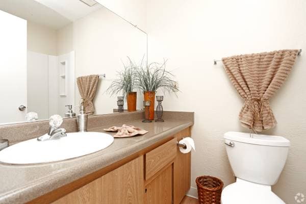 2BR/1BA Condo on Arnold Drive · Pleasant Hill photo 4
