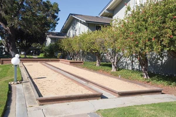 2BR/2BA Apartment on Shell Boulevard · San Mateo photo 4