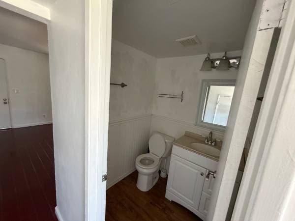 4BR/3BA Townhouse on Reyes Dr · Union City photo 5