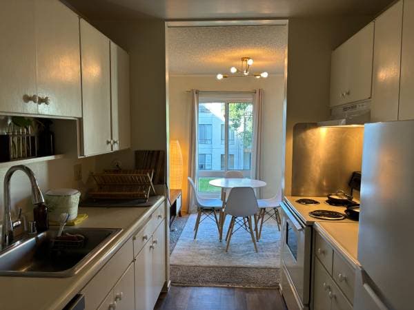 1BR/1BA Condo on Captain Drive · Emeryville photo 3