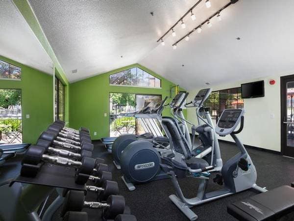 2BR/2BA Apartment · San Ramon photo 2