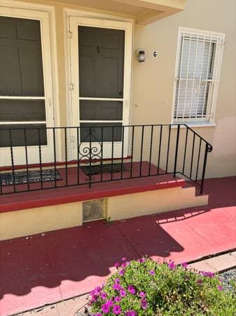 1BR/1BA Single Family House on East 20th Street · Oakland photo 4