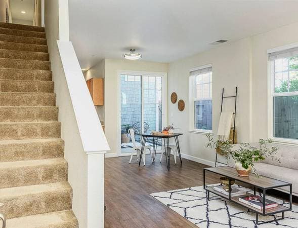 Townhouses on Hansen Way · Petaluma photo 3