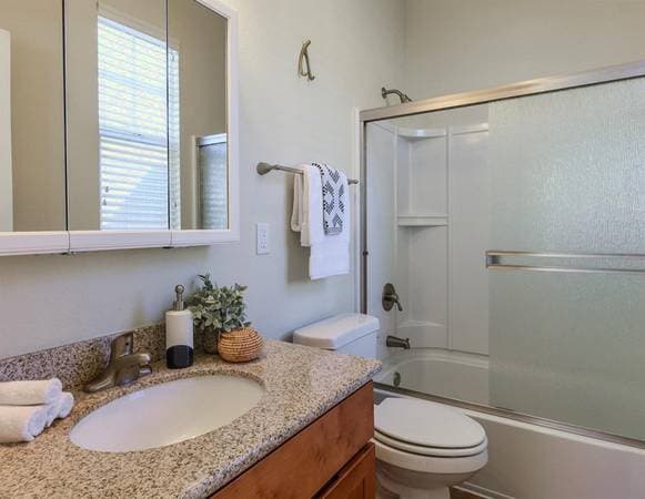 Townhouses on Hansen Way · Petaluma photo 4
