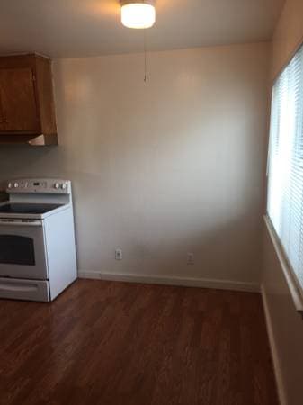2BR/1BA Duplex · Albany photo 4