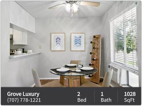 2BR/1BA Townhouse on Lakeville Cir · Petaluma photo 1