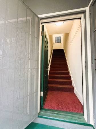 1BR/1BA Apartment on International Blvd · Oakland photo 1